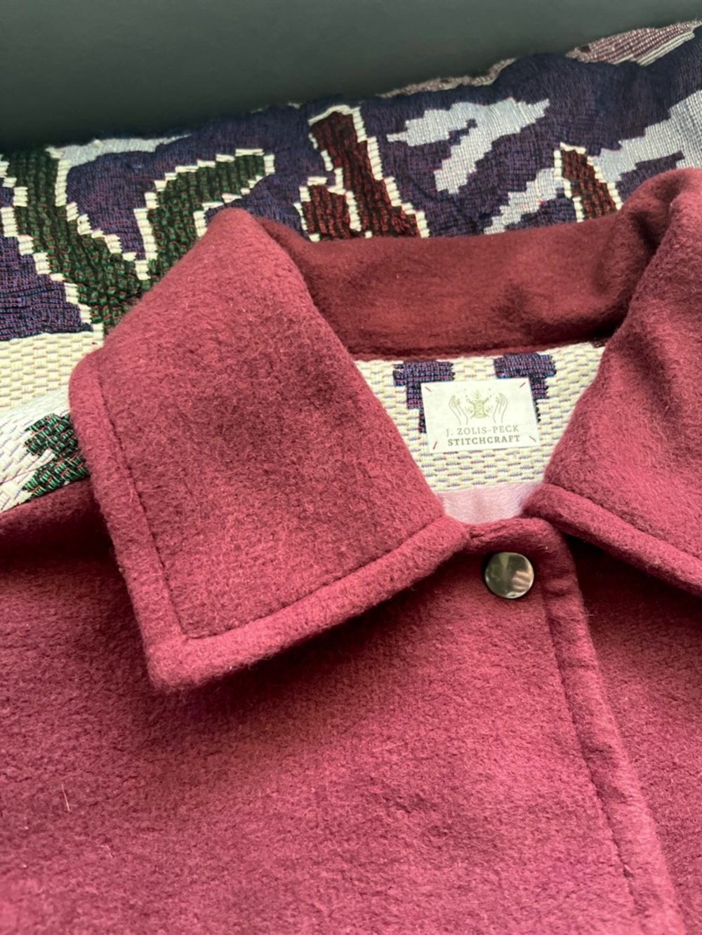 Galloping horses chore coat, reworked woven blanket, ladies' size L-2XL - Picture 11 of 16